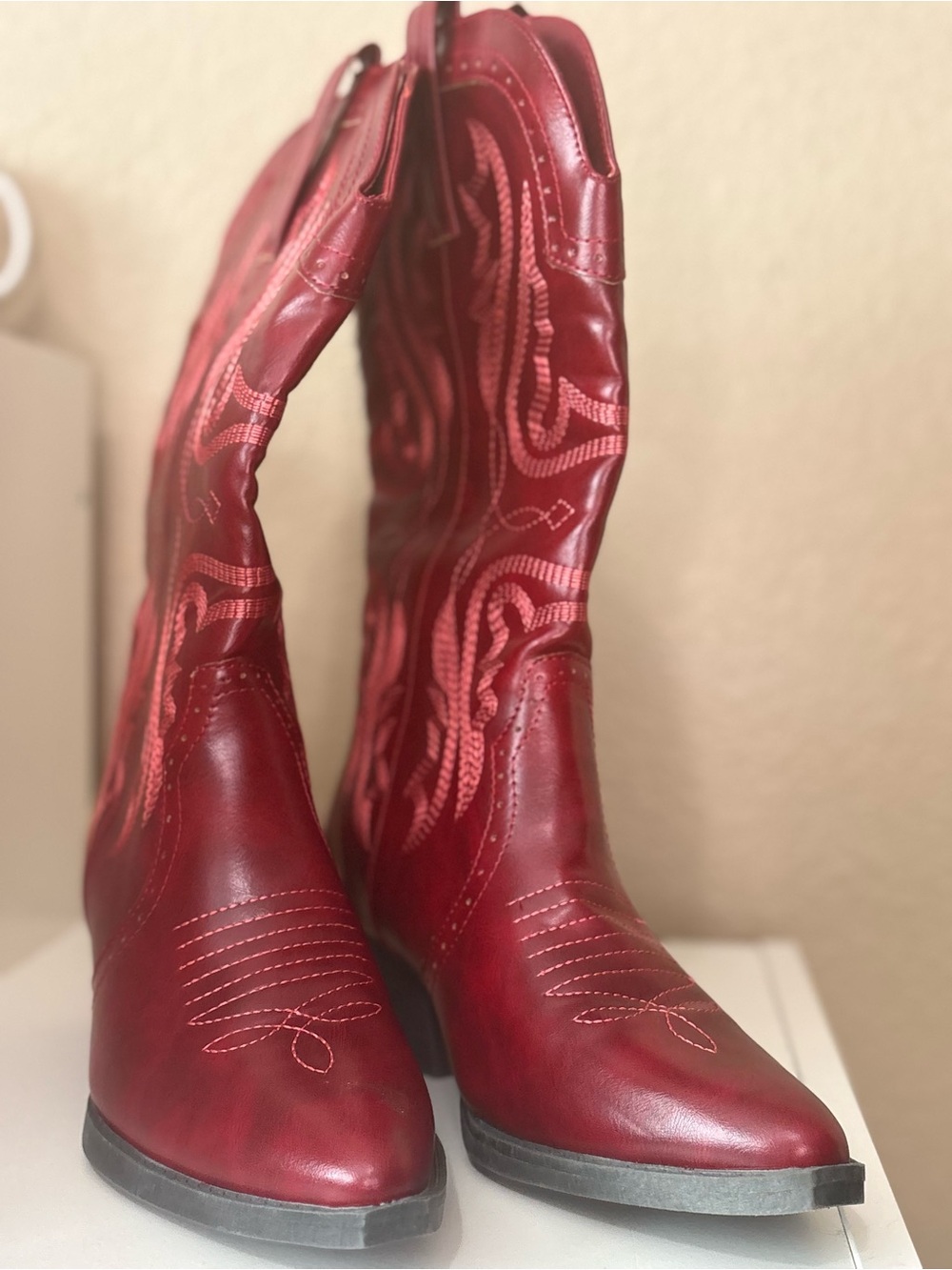 Western Cherry Red Embroidered Cowgirl Boots Chunky Heel Size 6